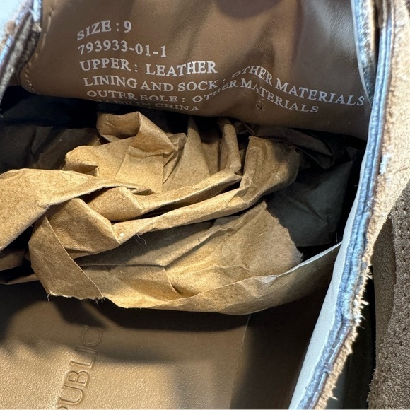 Men’s Banana Republic Tan Suede Leather Brown Lace Casual Dress Shoe size 9 - Picture 10 of 13